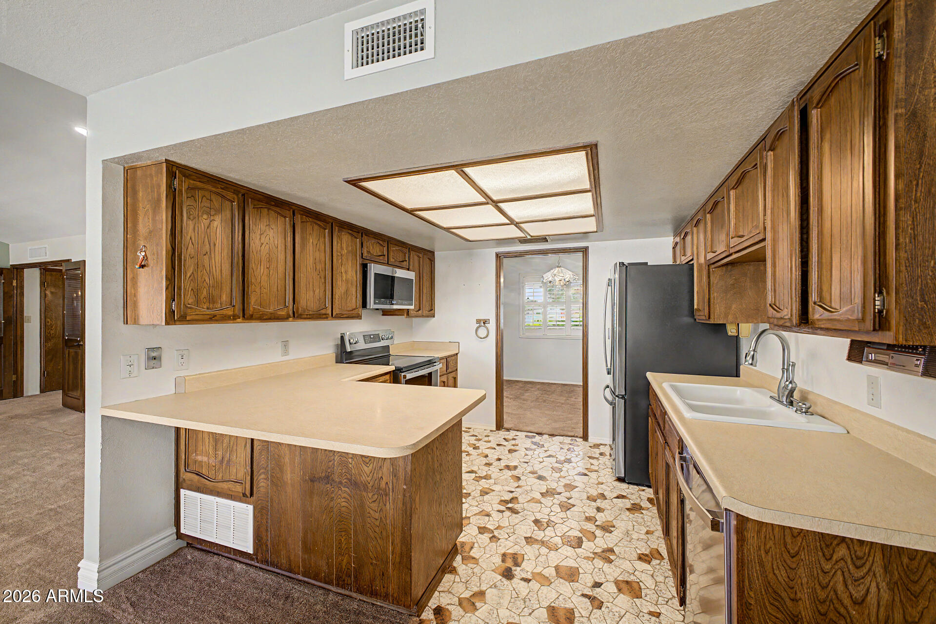 618 East Harwell Road Gilbert, AZ 85234 - Photo 14 of 60 11 - Harwell