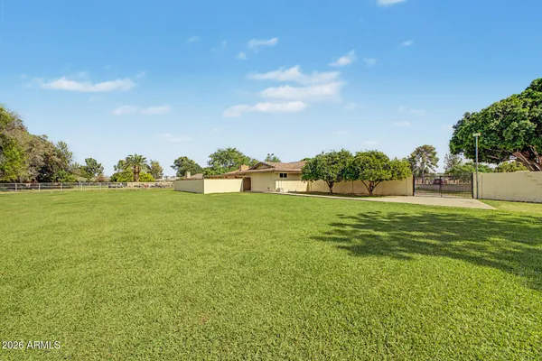 $860,000 | 618 East Harwell Road, Gilbert, AZ 85234