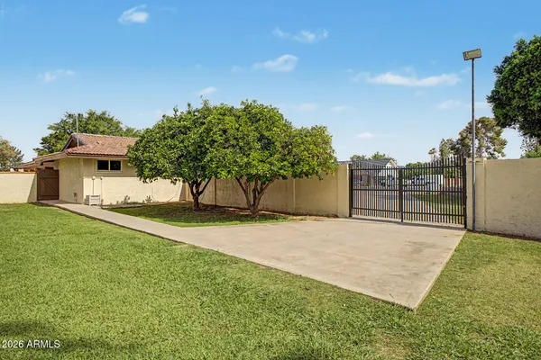 $860,000 | 618 East Harwell Road, Gilbert, AZ 85234