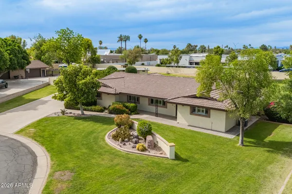 $860,000 | 618 East Harwell Road, Gilbert, AZ 85234