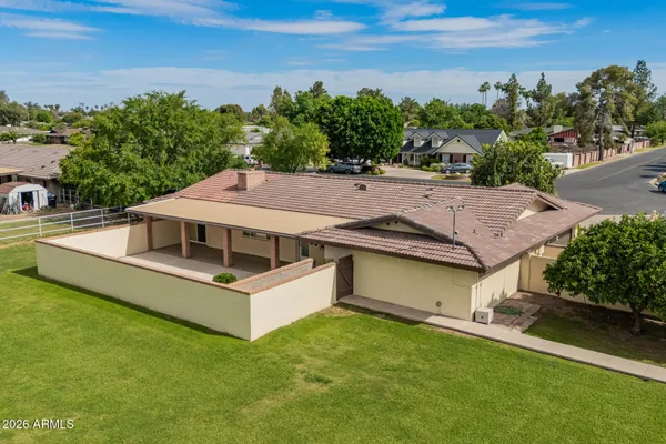 $860,000 | 618 East Harwell Road, Gilbert, AZ 85234