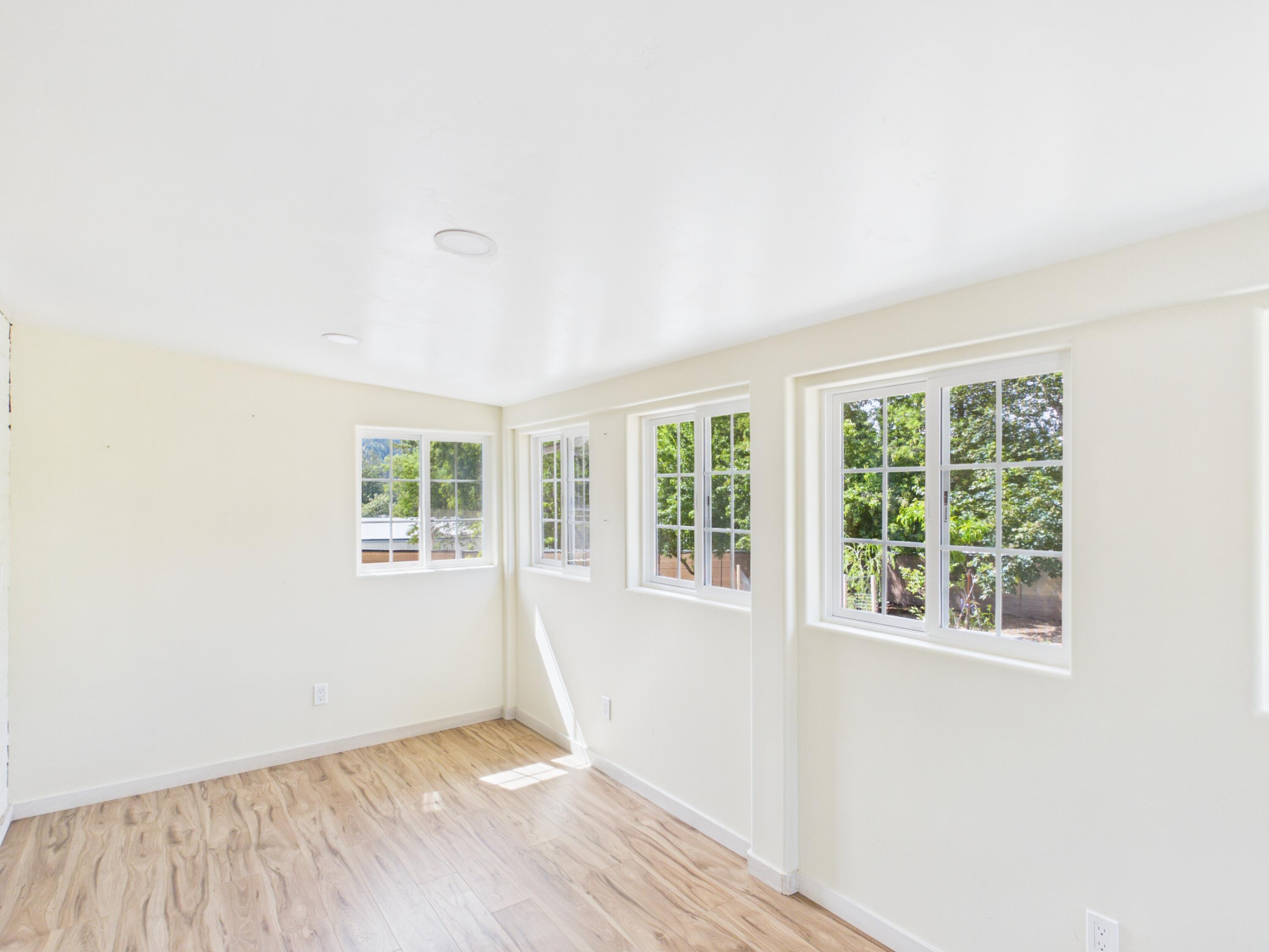 179 School Road Miranda, CA 95553 - Photo 31 of 55