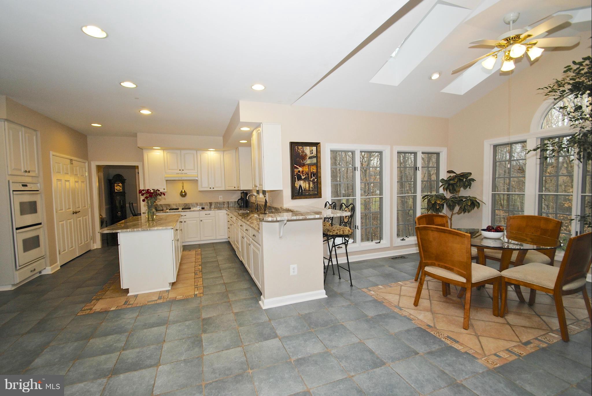 201 Ladybug Way Edgewater, MD 21037 - Photo 10 of 30 Kitchen