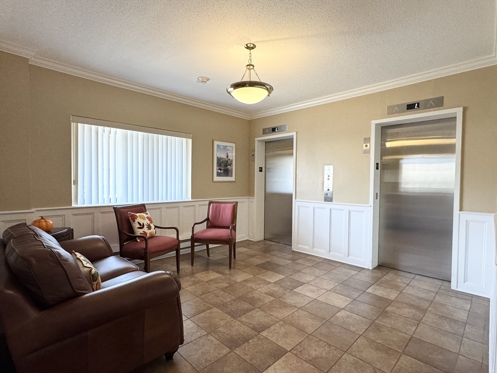 666 Main Street, Unit 315 Winchester, MA 01890 - Photo 20 of 23