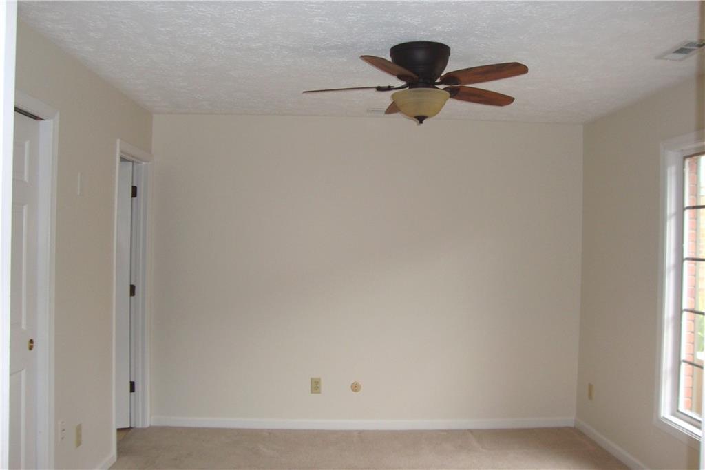 5212 Hawks Point Road, Unit 241 Indianapolis, IN 46226 - Photo 11 of 14 Gallery Image 11