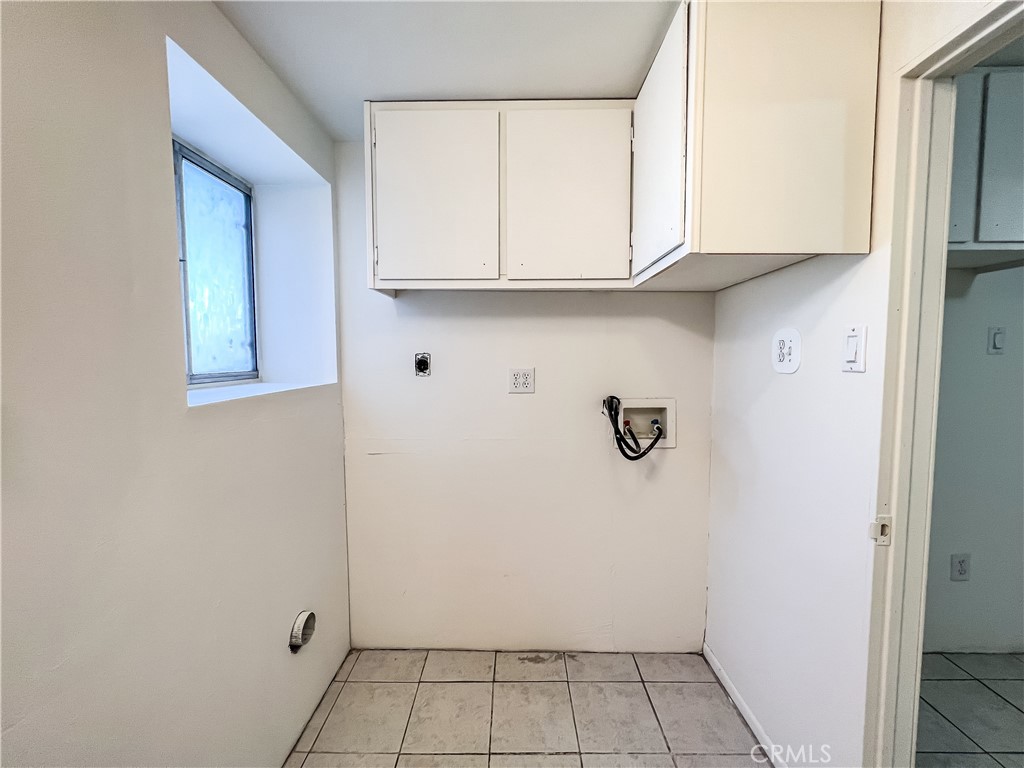 506 Desnok Street Needles, CA 92363 - Photo 59 of 70 a view of an entryway with wooden floor
