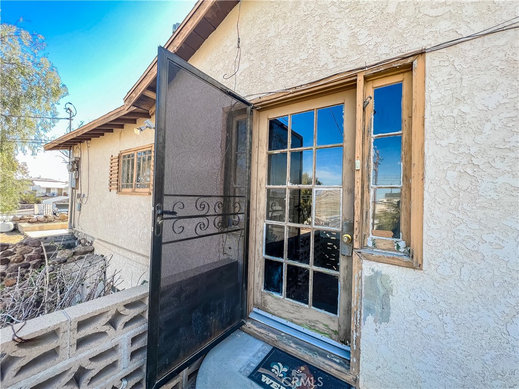 506 Desnok Street Needles, CA 92363 - Photo 8 of 70