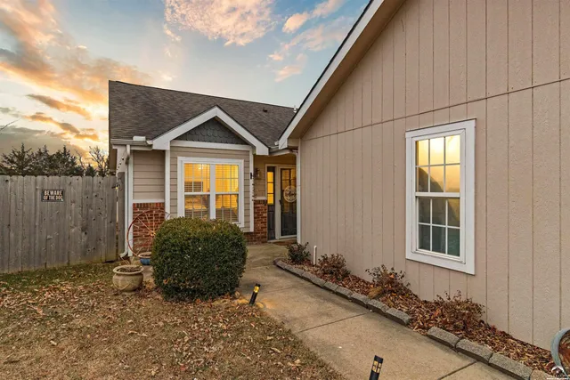 $256,000 | 1528 Legend Trail Drive, Unit A, Lawrence, KS 66047