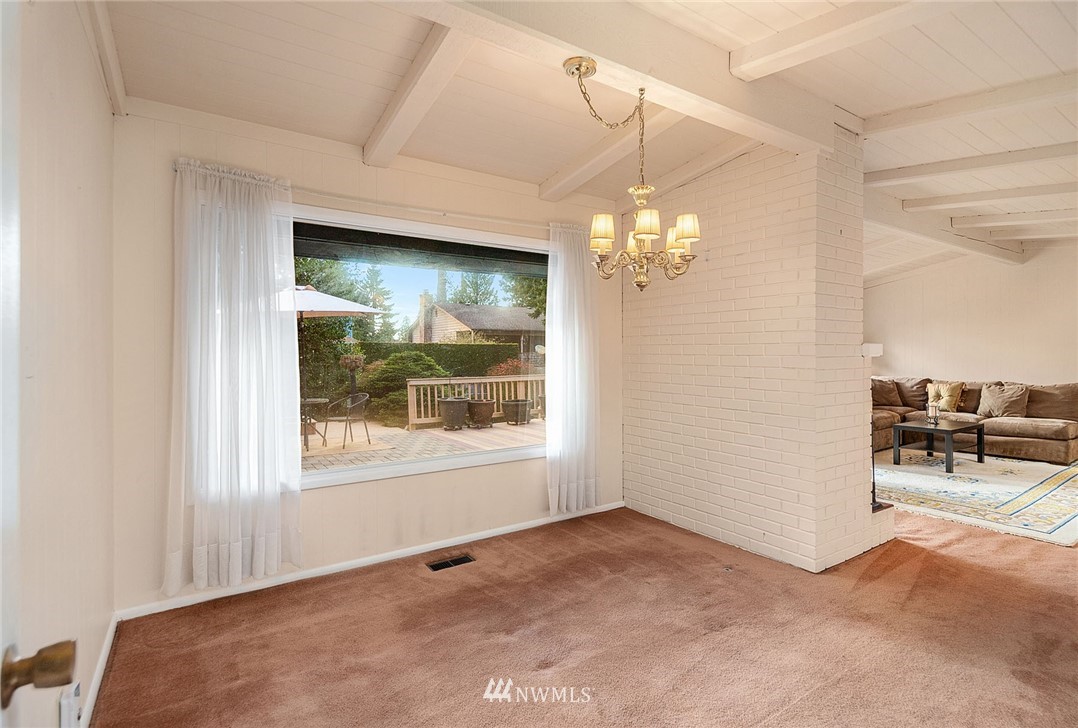 18910 88th Avenue West Edmonds, WA 98026 - Photo 5 of 21 Gallery Image 5