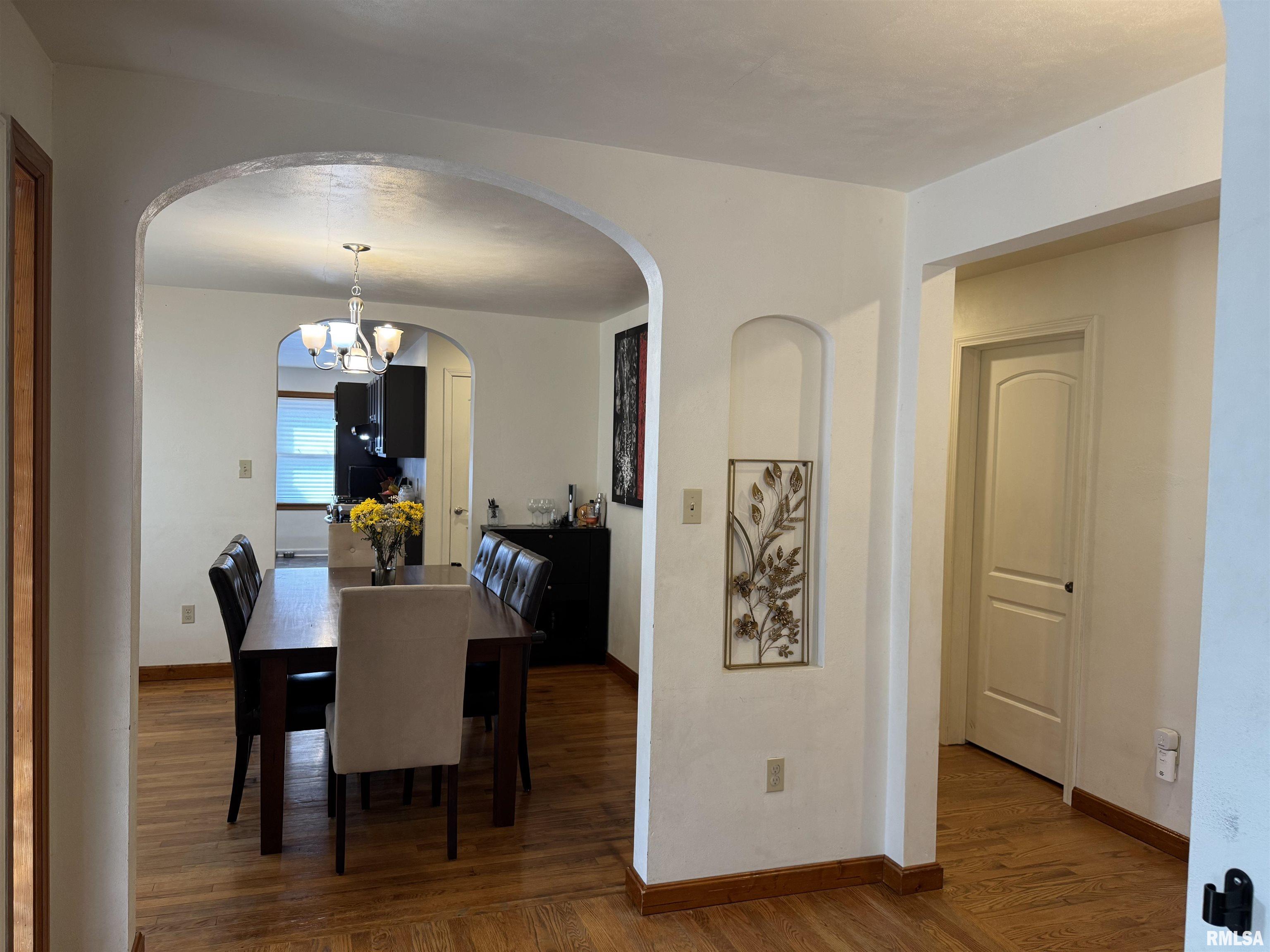 329 West Fisk Street Macomb, IL 61455 - Photo 13 of 71