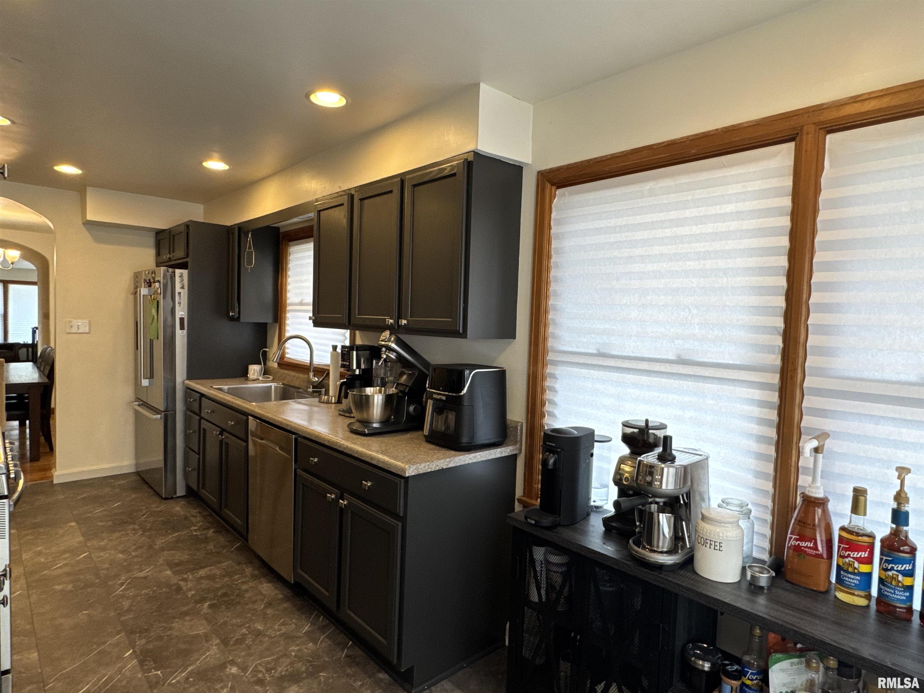 329 West Fisk Street Macomb, IL 61455 - Photo 23 of 71