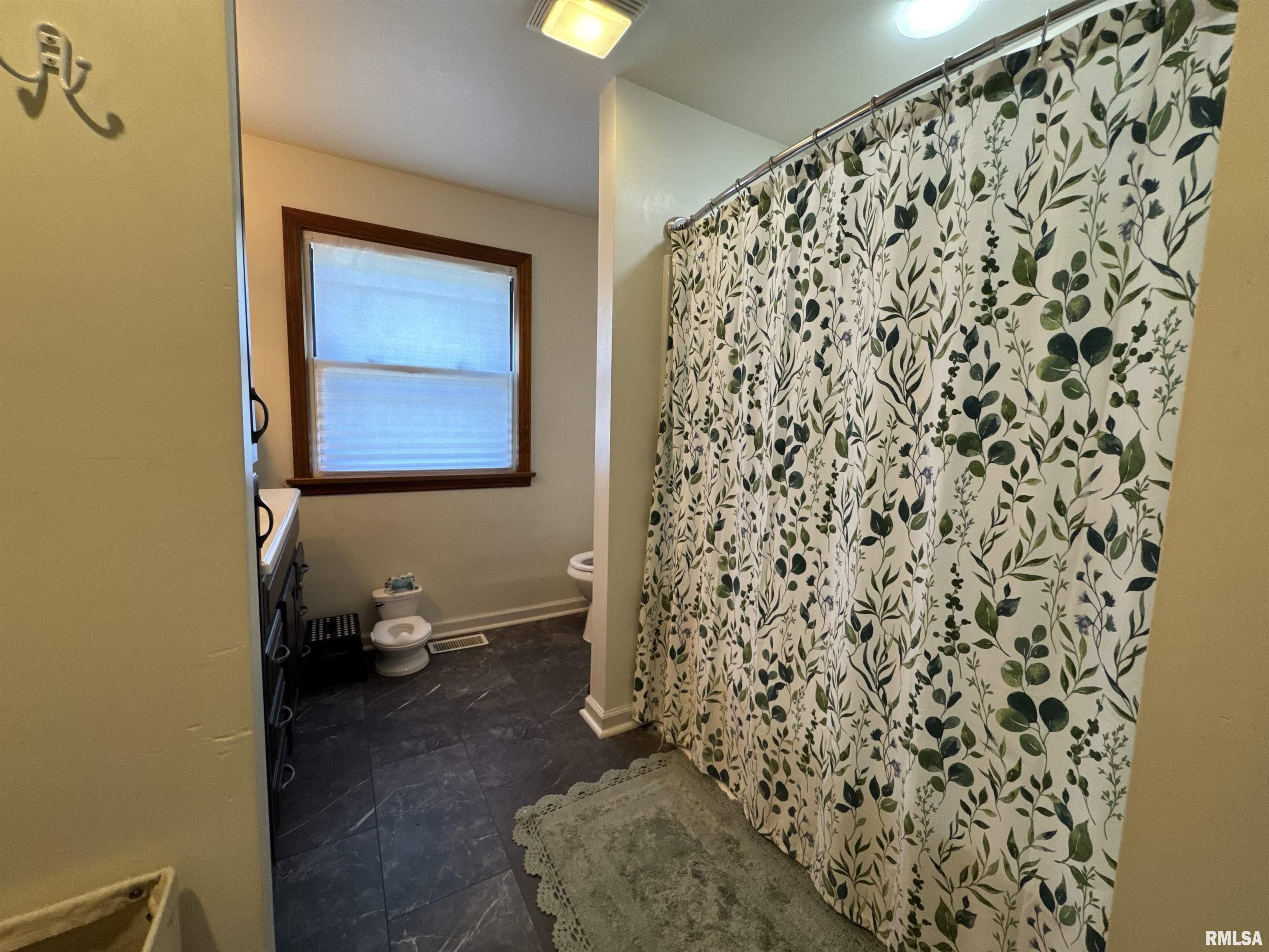 329 West Fisk Street Macomb, IL 61455 - Photo 38 of 71