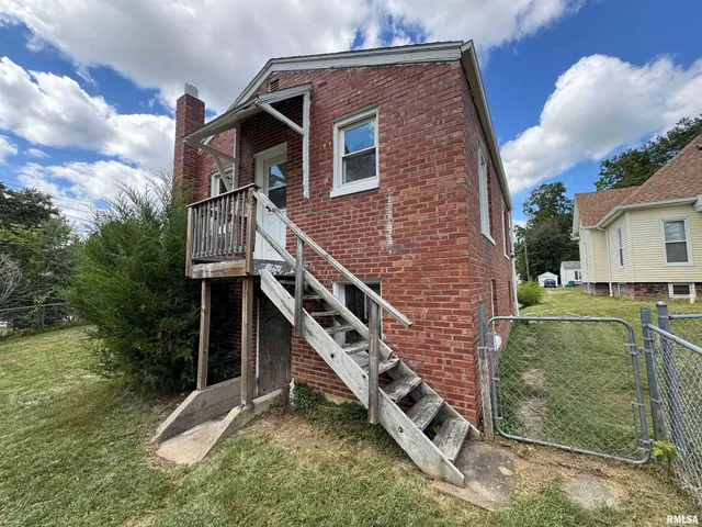 $150,000 | 329 West Fisk Street, Macomb, IL 61455