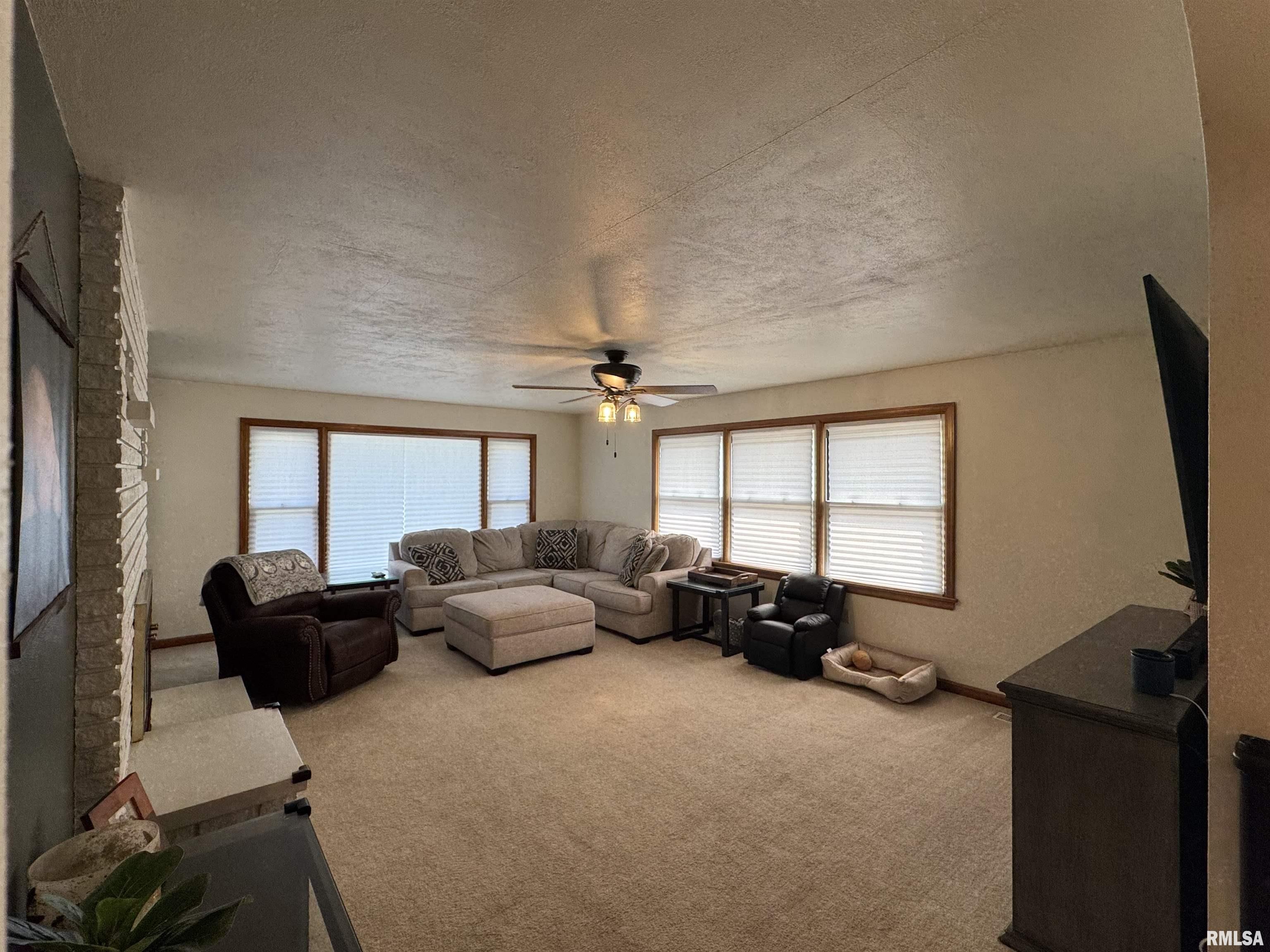 329 West Fisk Street Macomb, IL 61455 - Photo 7 of 71