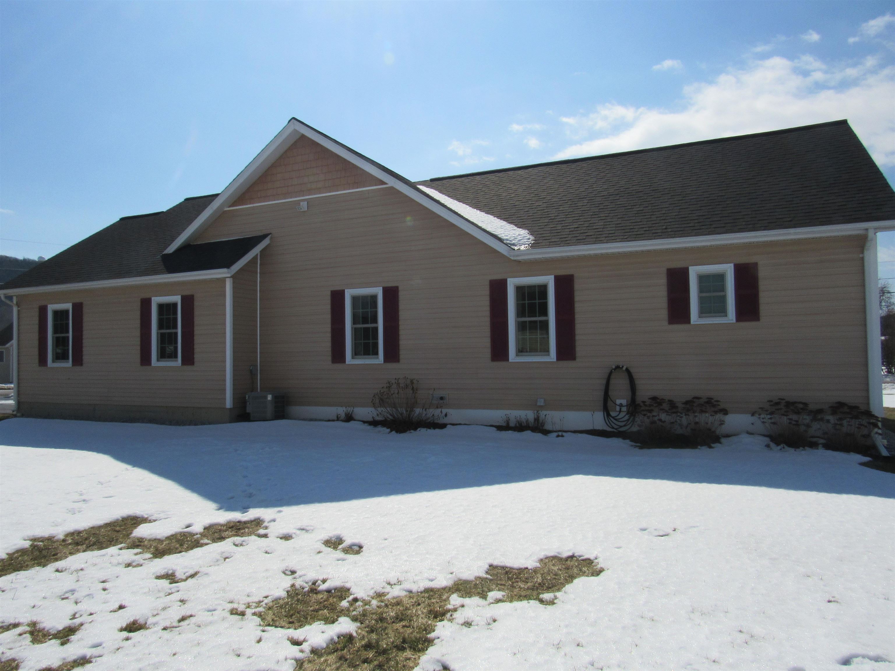 1 Ridgeview Avenue St. Albans Town, VT 05478 - Photo 6 of 24 Gallery Image 6