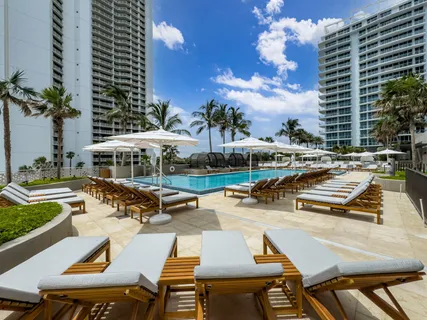 $3,290,000 | 3100 North Ocean Drive, Unit P805, Singer Island, FL 33404