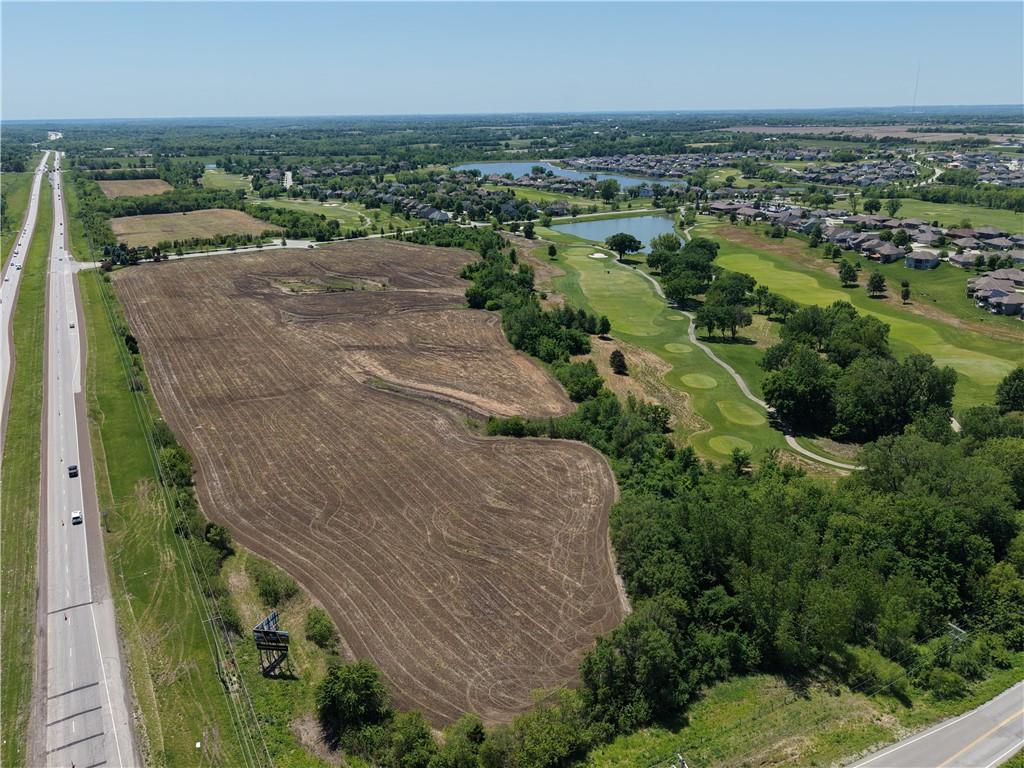 13901 Hollingsworth Road Basehor, KS 66007 - Photo 3 of 4