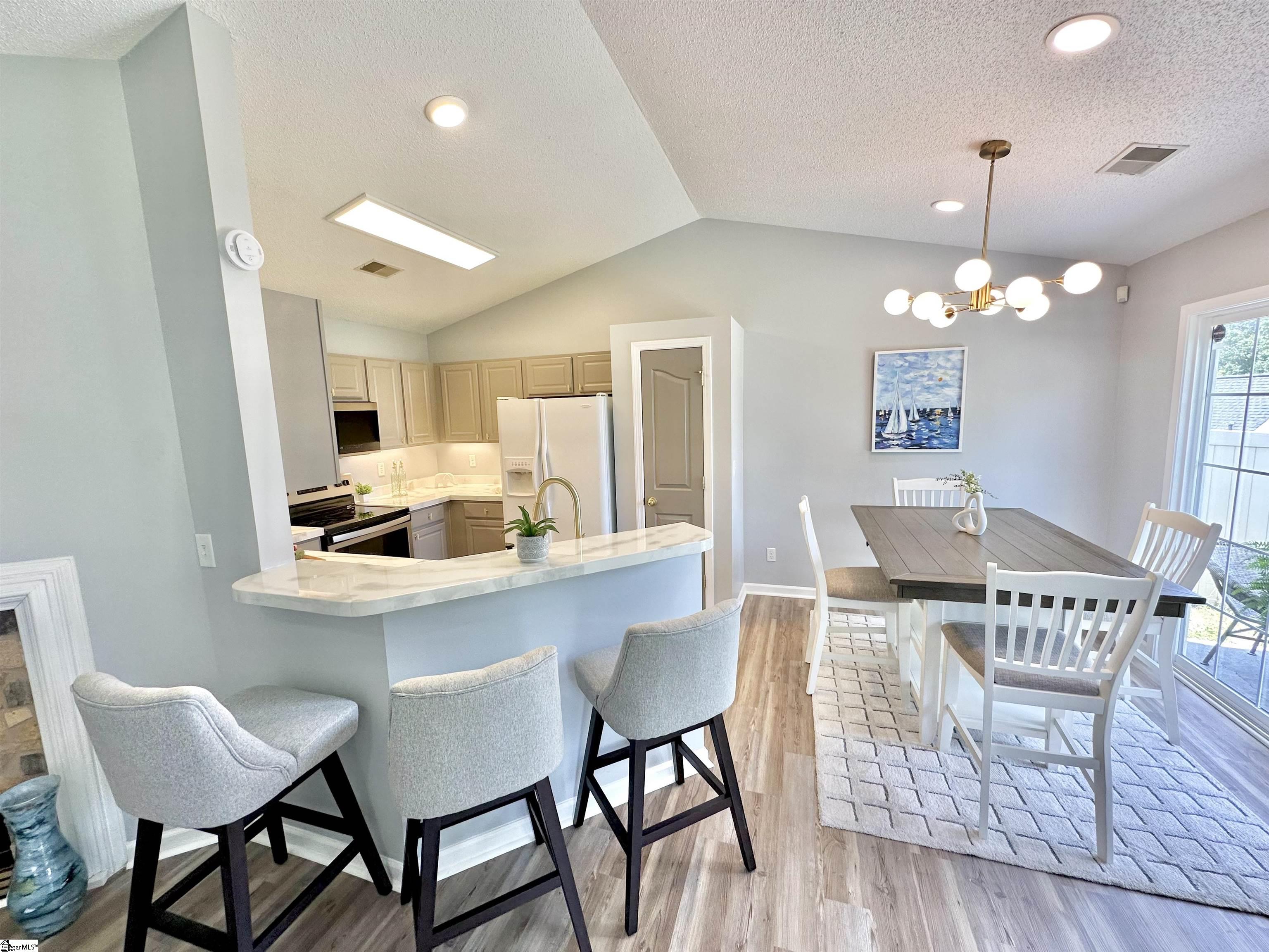 10 Crestbrook Drive Greenville, SC 29607 - Photo 7 of 18