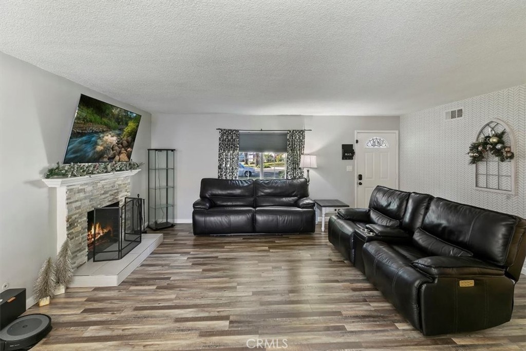 4315 Shelby Drive Riverside, CA 92504 - Photo 7 of 29