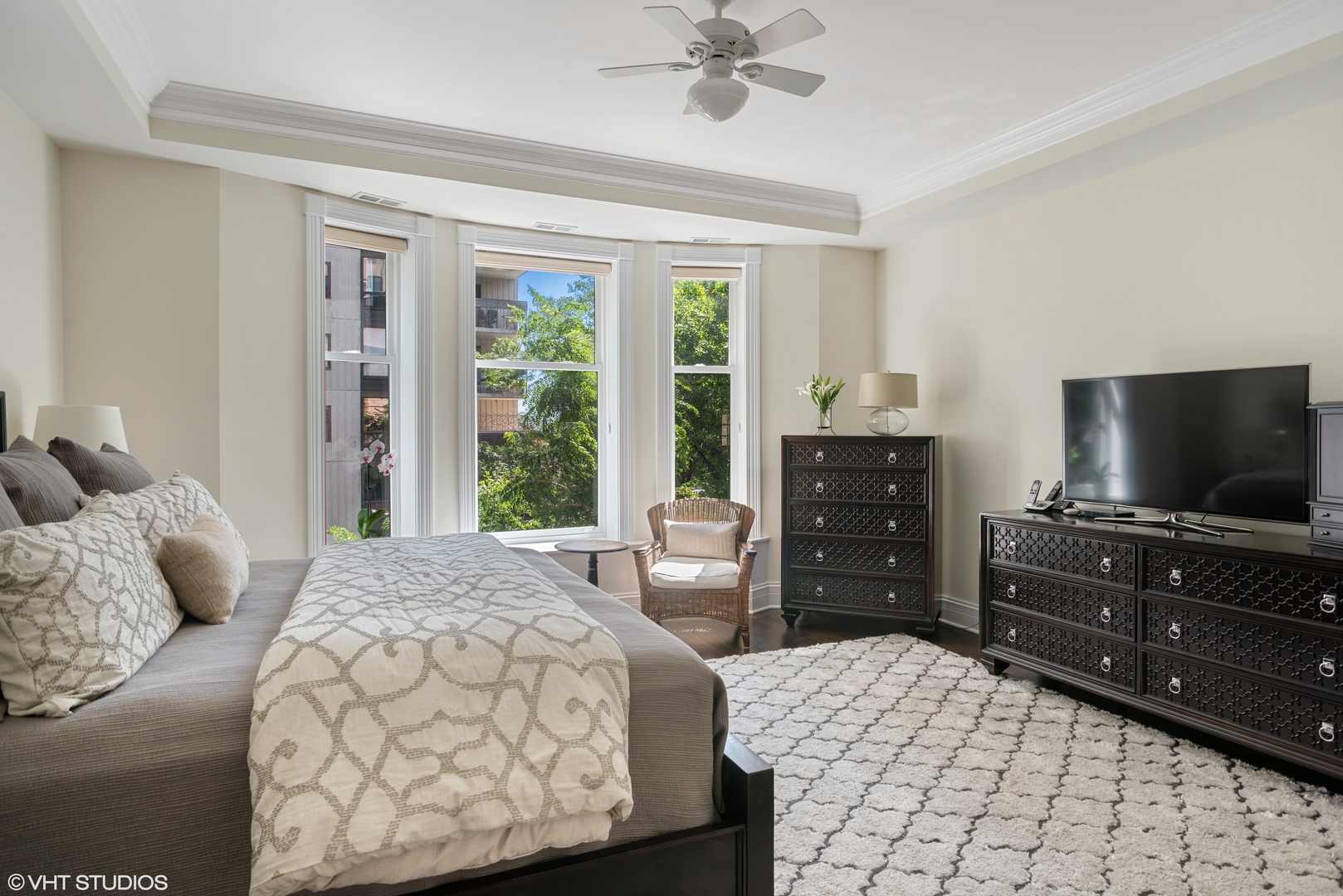 1302 North Ritchie Court Chicago, IL 60610 - Photo 14 of 22