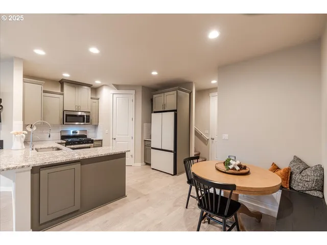 $444,994 | 16349 Southeast Sunshower Place, Happy Valley, OR 97086