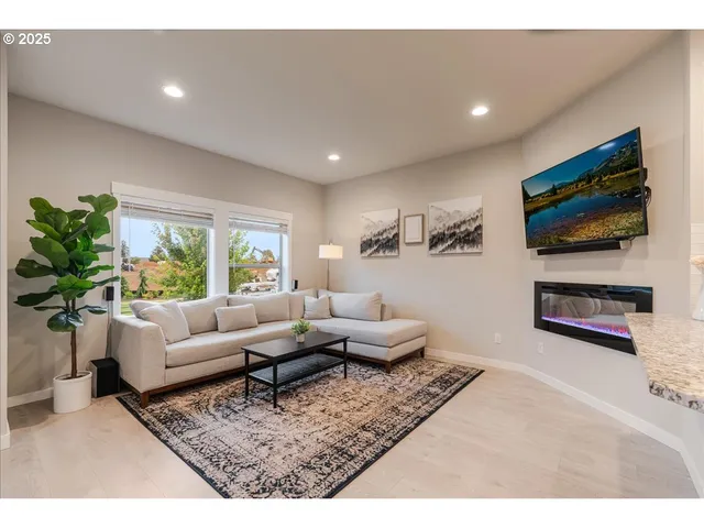 $444,994 | 16349 Southeast Sunshower Place, Happy Valley, OR 97086