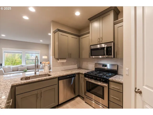 $444,994 | 16349 Southeast Sunshower Place, Happy Valley, OR 97086