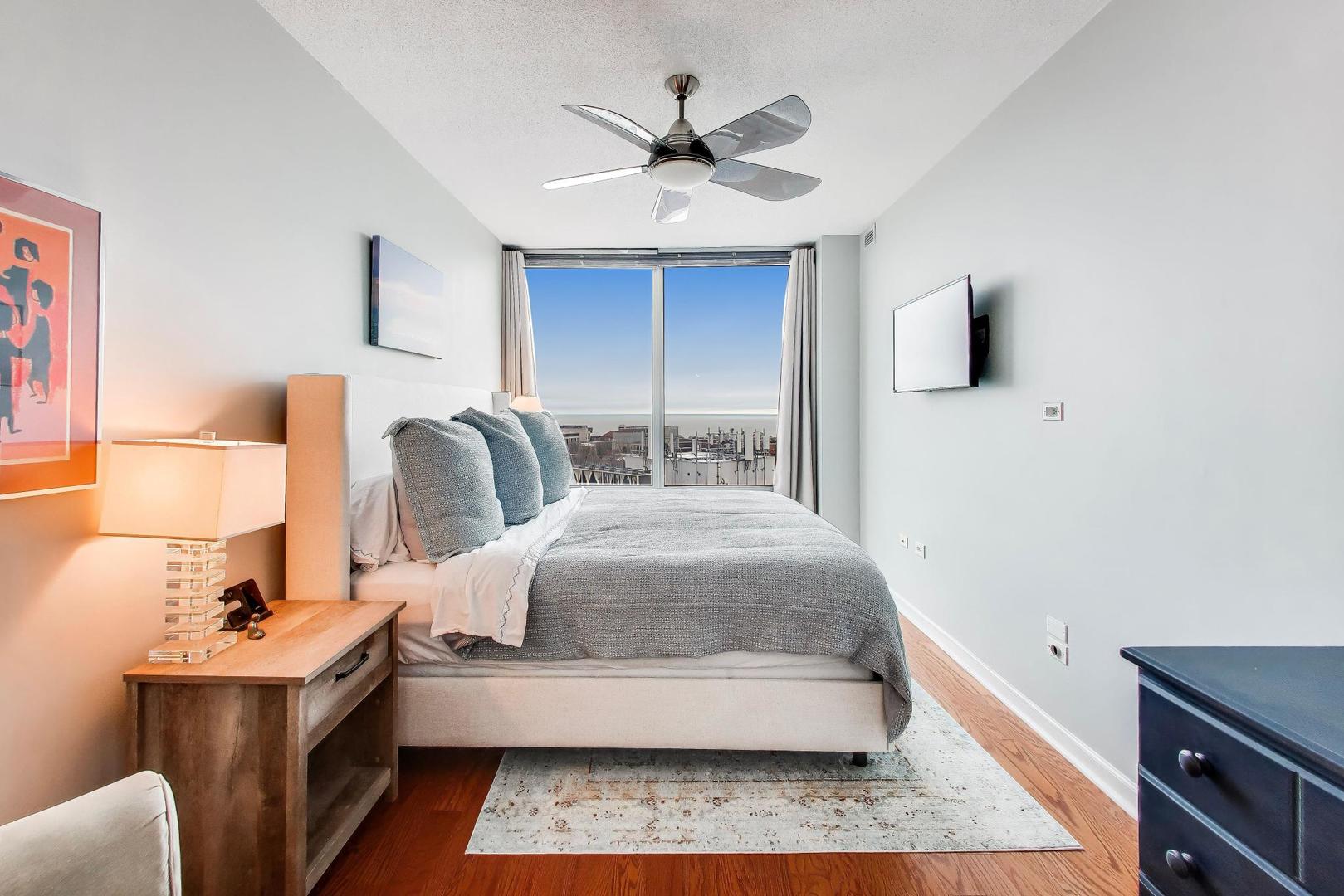 800 Elgin Road, Unit PH17 Evanston, IL 60201 - Photo 12 of 35