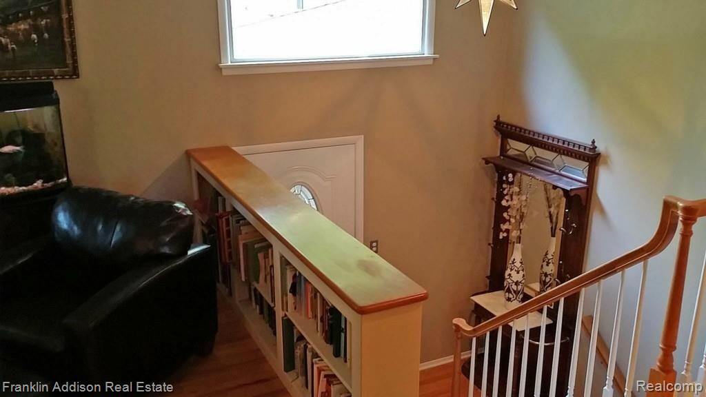 487 Welch Road Northville, MI 48167 - Photo 23 of 40 20150528_173933.jpg