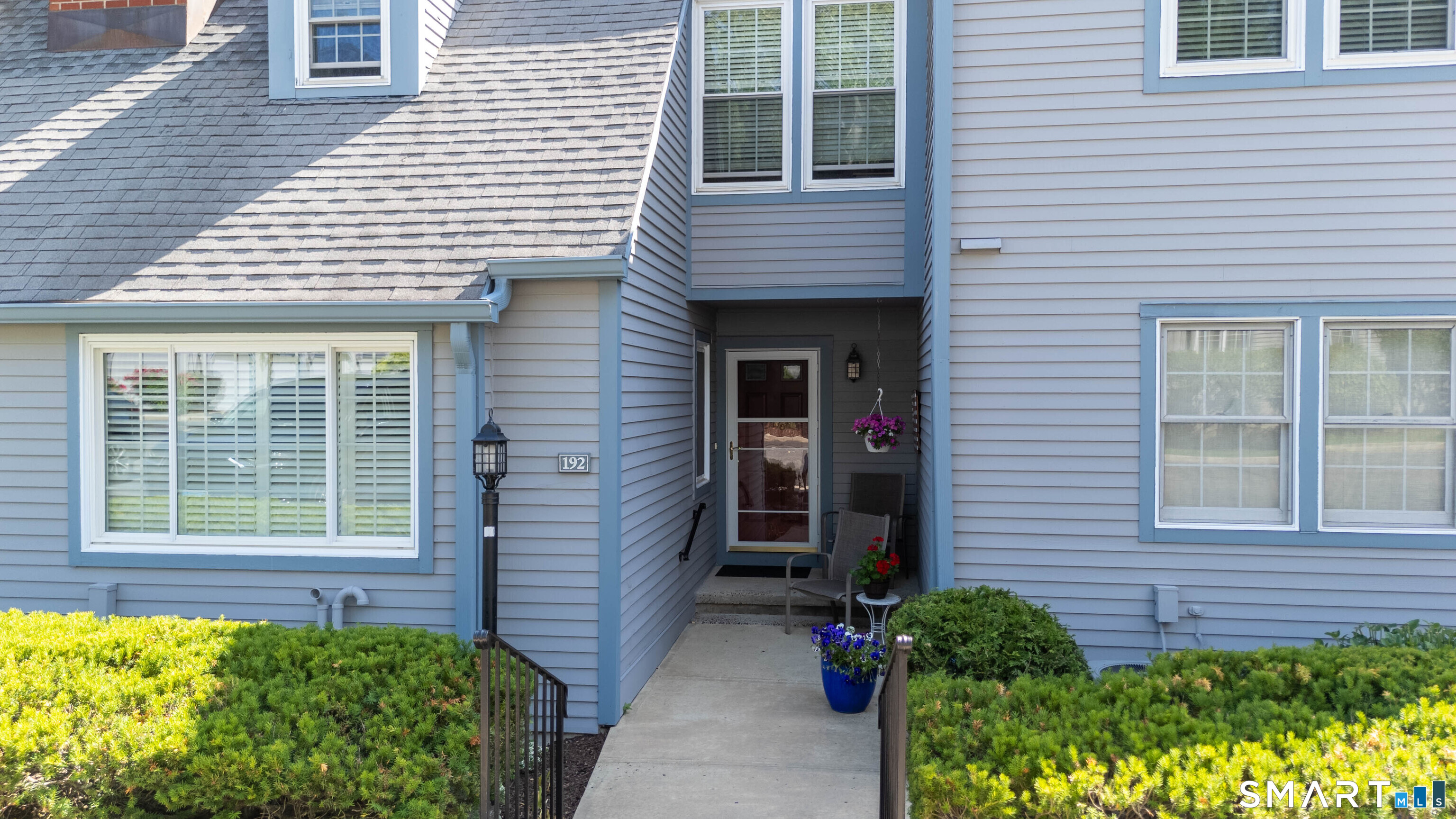 192 Glengarry Road, Unit 192 Fairfield, CT 06825 - Photo 2 of 7