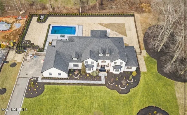 a picture of a table and chairs in the patio