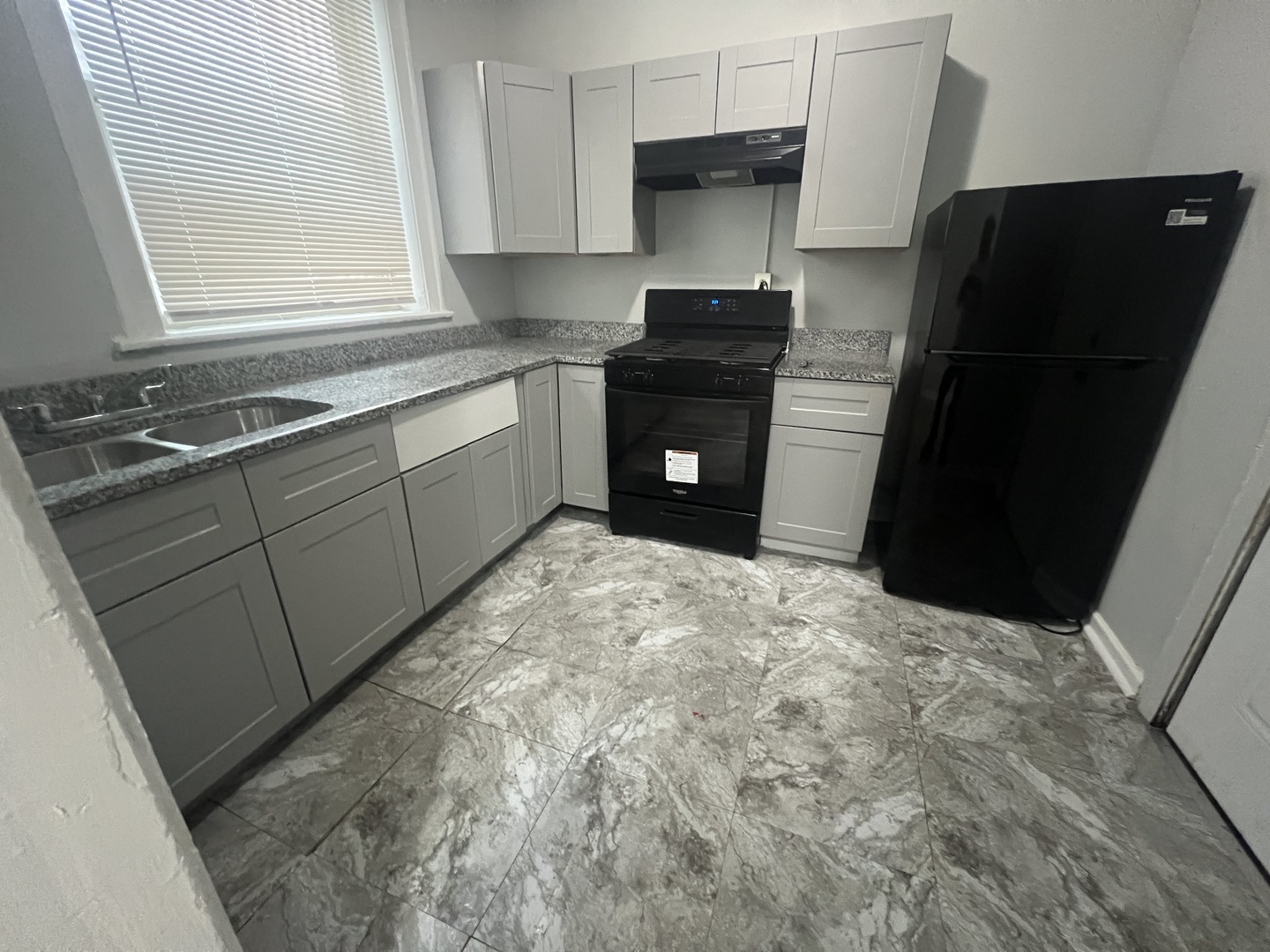 2049 East 68th Street, Unit 1E Chicago, IL 60649 - Photo 5 of 5