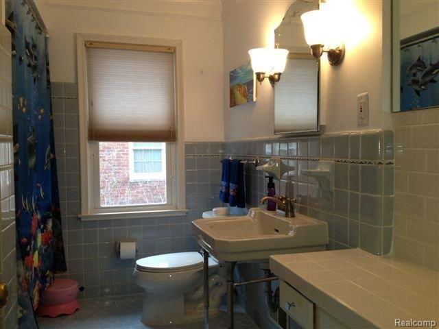 1110 North Renaud Road Grosse Pointe, MI 48236 - Photo 13 of 24 Full Bath