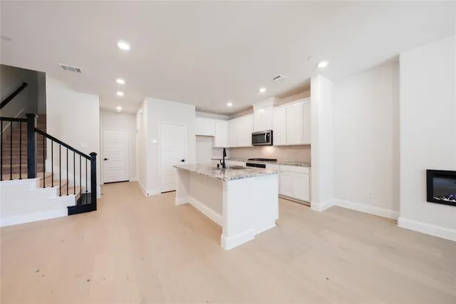 $387,990 | 2112 Naples Drive, Rowlett, TX 75088