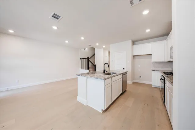 $387,990 | 2112 Naples Drive, Rowlett, TX 75088