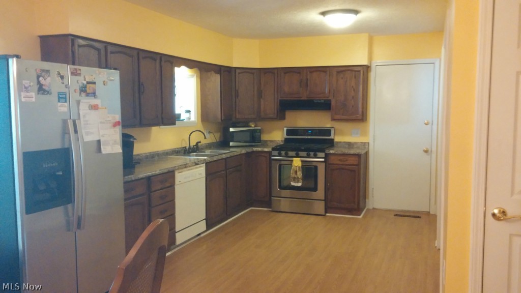 6975 Reed Road Conneaut, OH 44030 - Photo 6 of 25 Kitchen