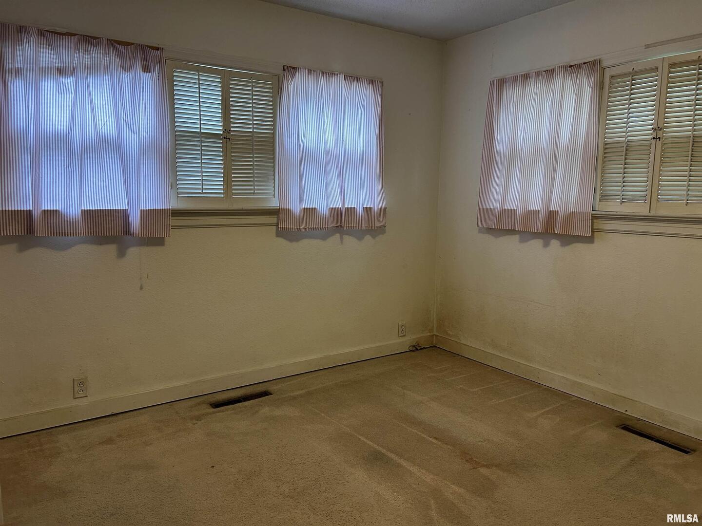 422 West 5th Street Benton, IL 62812 - Photo 15 of 17