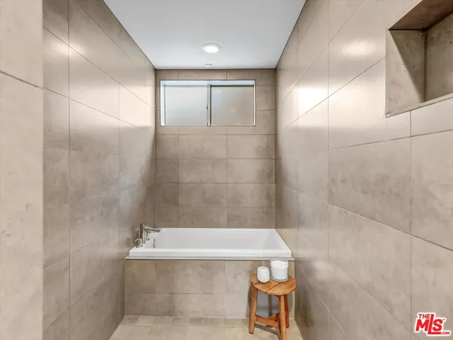 $599,000 | 6001 Carlton Way, Unit 410, Los Angeles, CA 90028