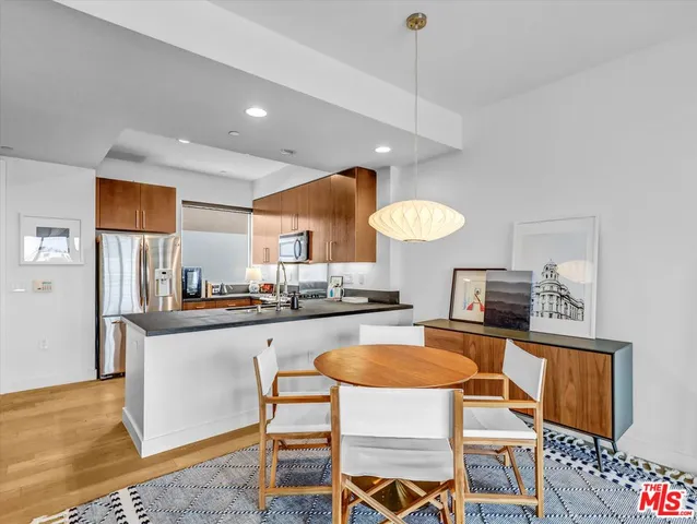 $599,000 | 6001 Carlton Way, Unit 410, Los Angeles, CA 90028