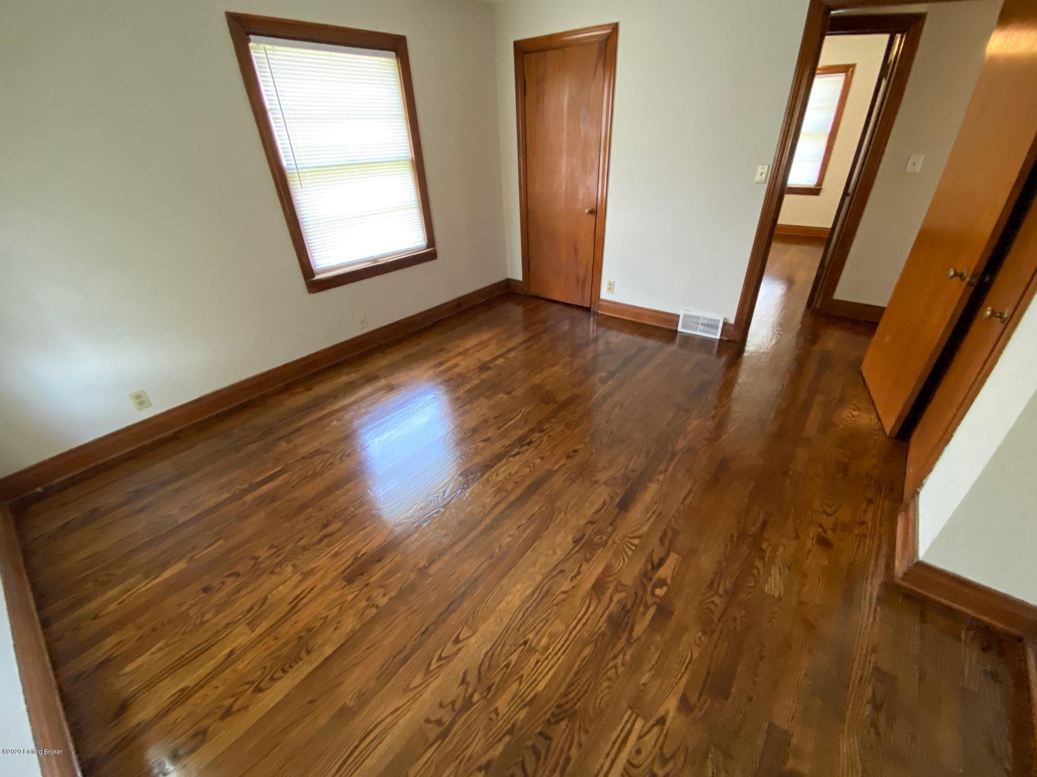 5847 New Cut Road Louisville, KY 40214 - Photo 24 of 39 IMG_0123
