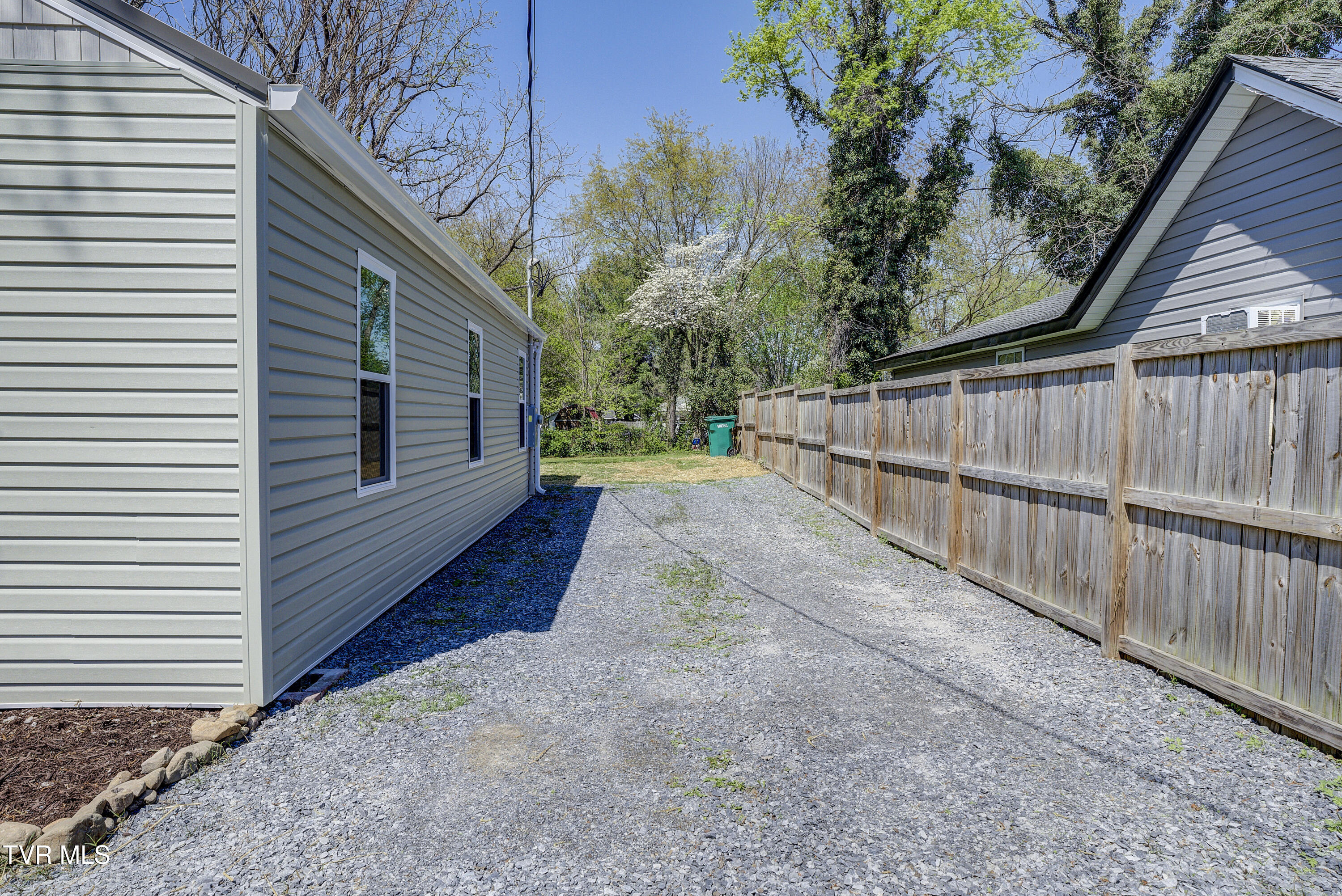 511 Coffee Street Erwin, TN 37650 - Photo 9 of 36 driveway