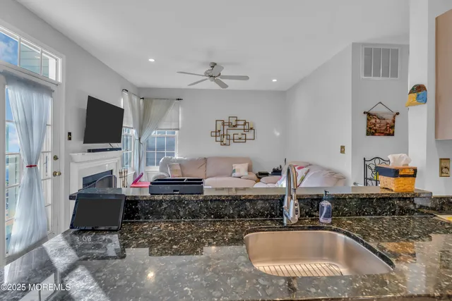 $859,000 | 4 Oxford Key, Colts Neck, NJ 07722