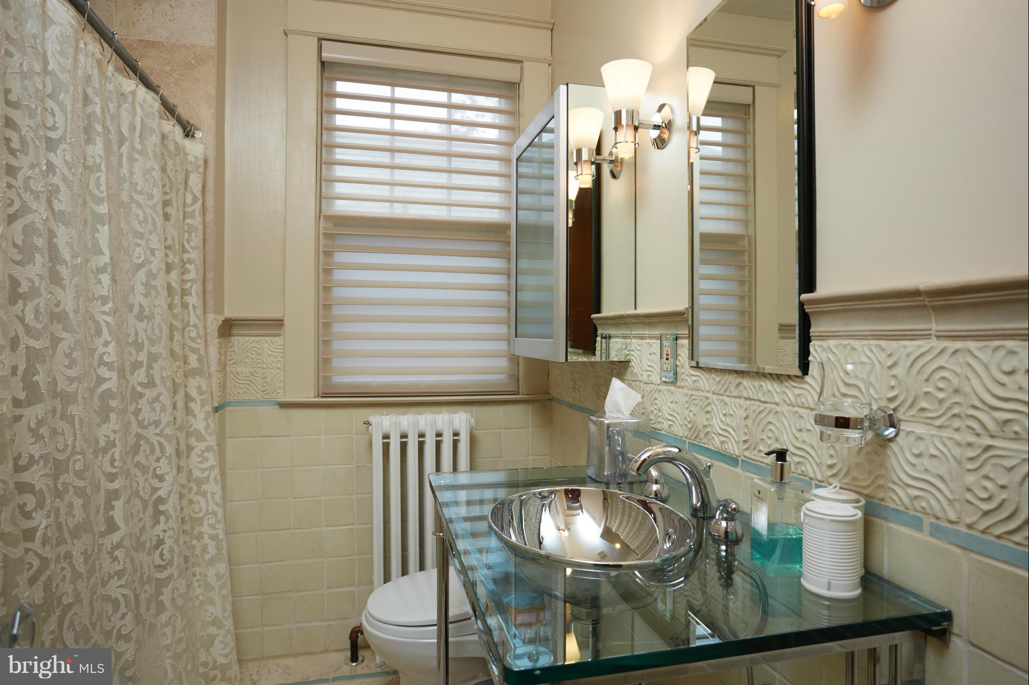 3822 Garfield Street Northwest Washington, DC 20007 - Photo 18 of 30 Bath