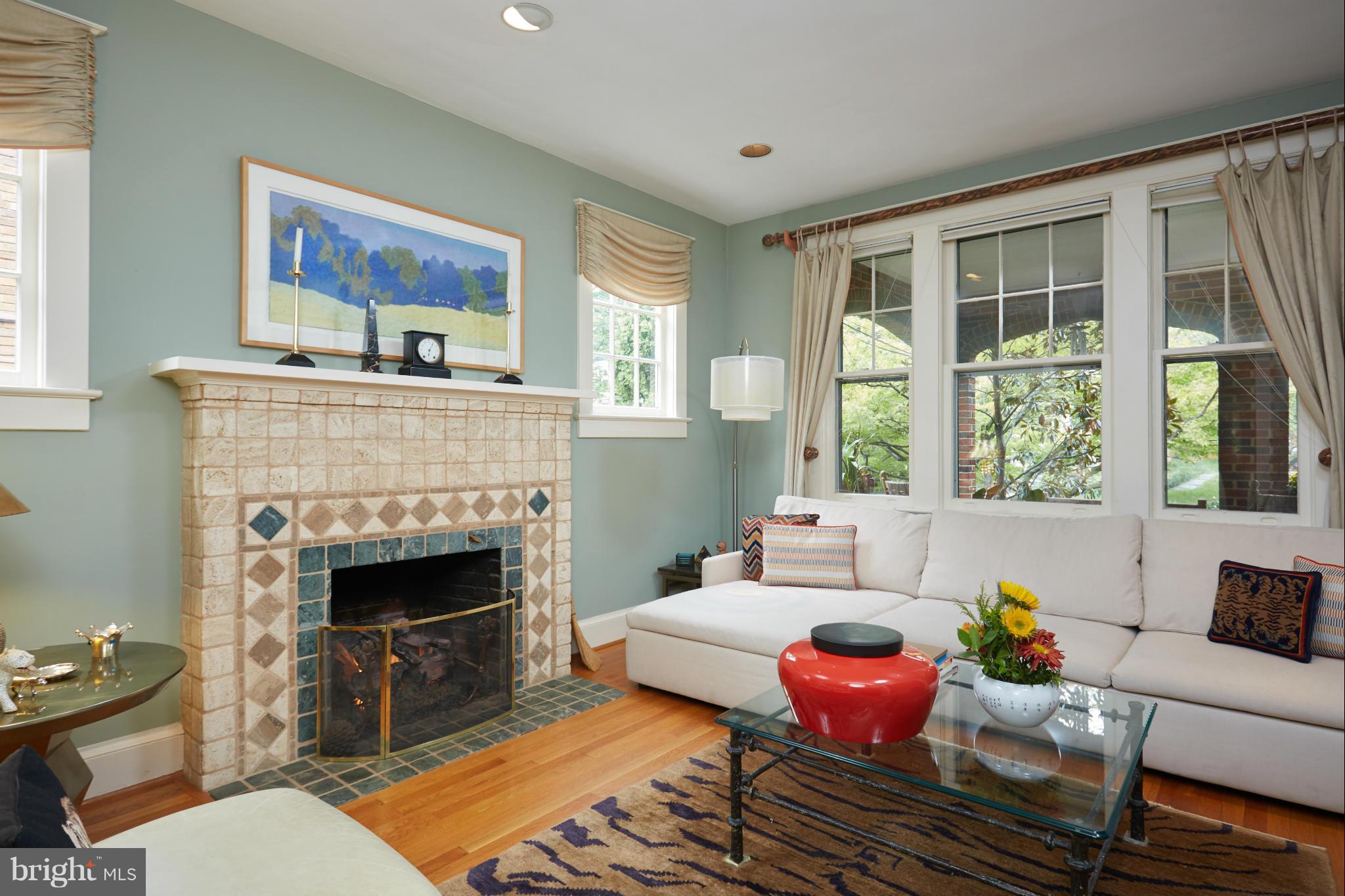 3822 Garfield Street Northwest Washington, DC 20007 - Photo 5 of 30 Living Room