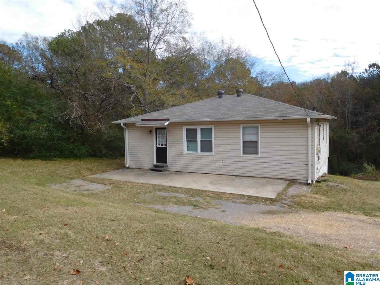 604 Ave J Bessemer, AL 35020 - Photo 2 of 30