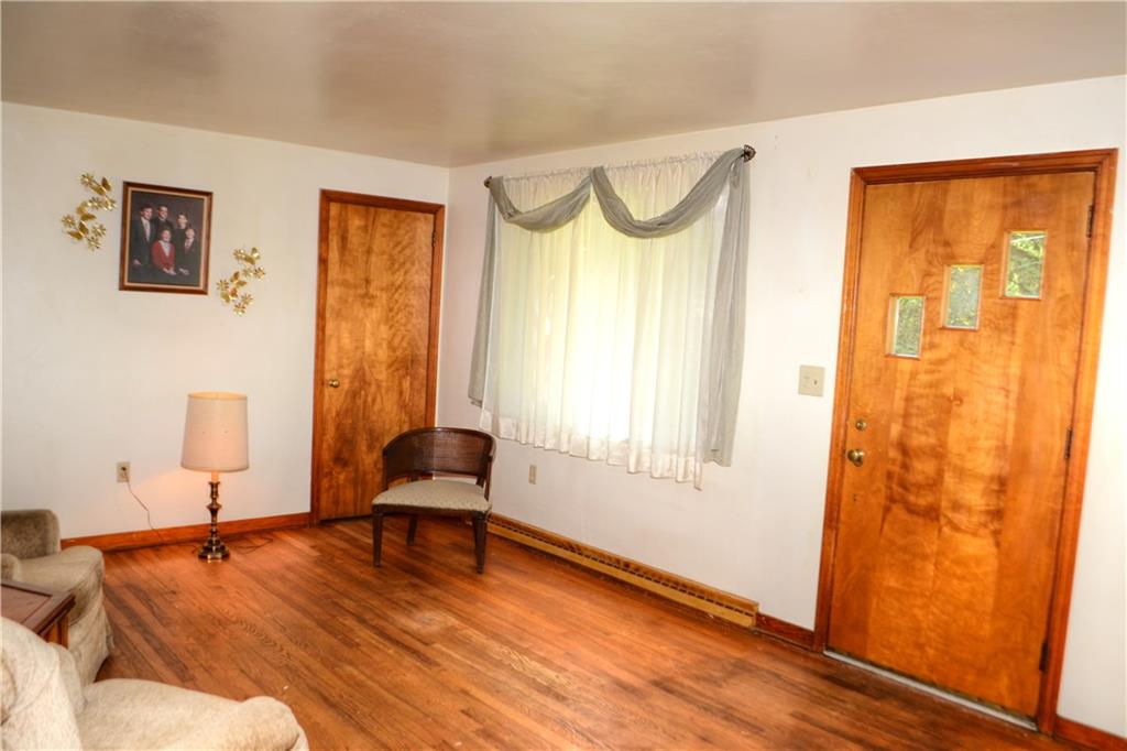 110 Harding Road Pittsburgh, PA 15229 - Photo 3 of 16 Gallery Image 3