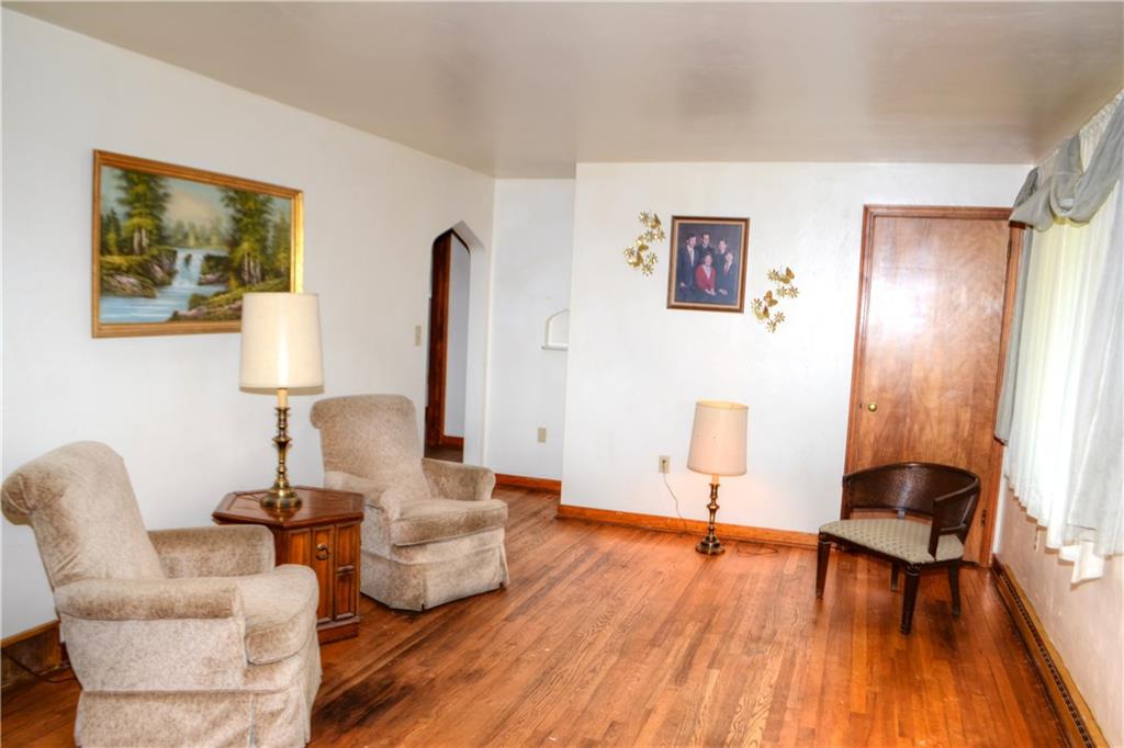 110 Harding Road Pittsburgh, PA 15229 - Photo 4 of 16 Gallery Image 4