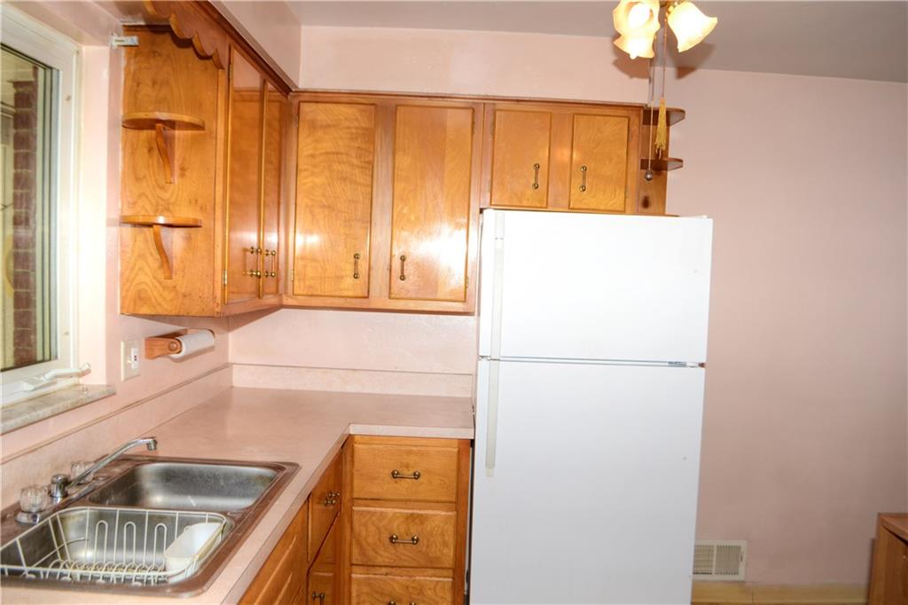 110 Harding Road Pittsburgh, PA 15229 - Photo 8 of 16 Gallery Image 8