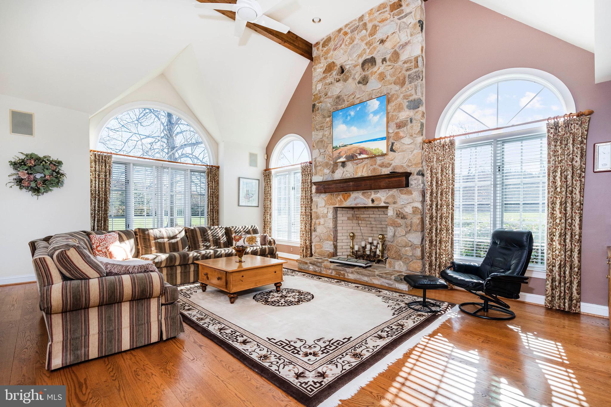 112 St Moritz Drive Wilmington, DE 19807 - Photo 20 of 59 High ceiling great room with tons of light.