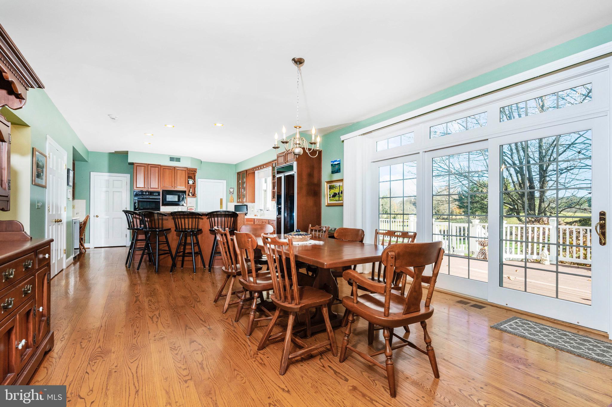 112 St Moritz Drive Wilmington, DE 19807 - Photo 23 of 59 Large bright eat-in kitchen.